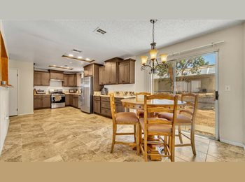 Roomgo US - Room for Rent — Quiet, Amenity-Rich Home in Palmdale | From $1,250/mo | Month-to-Month, Palmdale - $1,250 pm