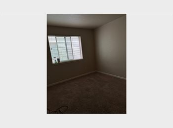 Roomgo US - Room For Rent, Five Corners - $900 pm