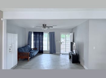 Roomgo US - Room for rent in Phoenix area (35 Ave & Glendale), Alhambra - $800 pm
