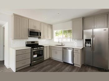 Roomgo US - $1,100+ Furnished Rooms in West Adams — All Utilities Included, Miracle Mile - $1,200 pm