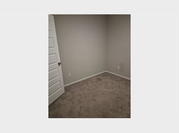 Roomgo US - Room available, Rogers - $750 pm