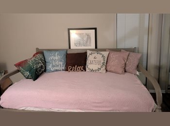 Roomgo US - Private Furnished Sea Themed Room, Arden-Arcade - $900 pm
