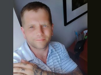 Roomgo US - Christopher Chad - 38 - Canton