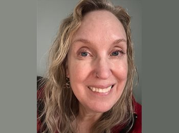 Roomgo US - Camille - 60 - Boston