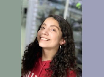 Roomgo US - Arlethe Reyes  - 23 - Los Angeles