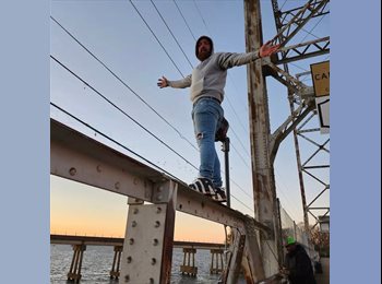 Roomgo US - Josh - 38 - Garden Ridge