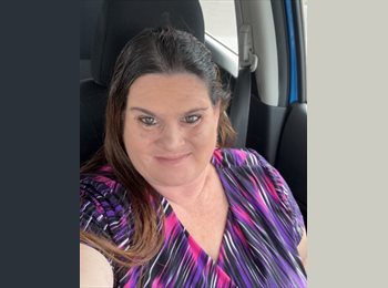 Roomgo US - Raine - 48 - Chicago