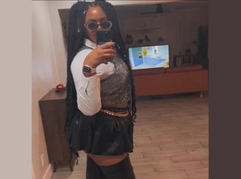 Roomgo US - Kiah - 25 - Cedar Rapids