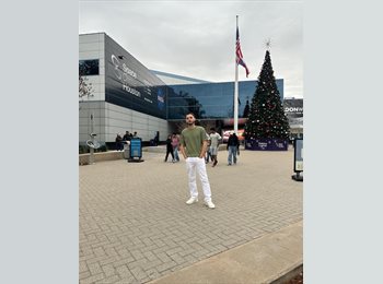 Roomgo US - Wadeea - 24 - United States