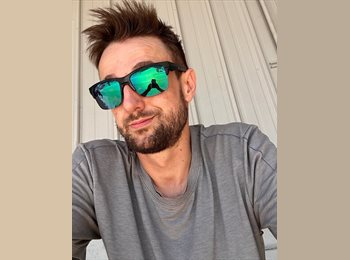 Roomgo US - Zach - 36 - San Antonio