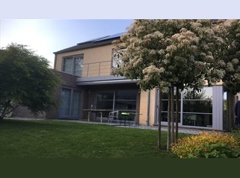 Appartager BE - Chambre meublée dans colocation à Ottignies- quartier calme, mais proches des facilités, Louvain-la-Neuve - 600 € pm