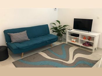 Appartager BE - Charmante Maison - Charleroi Nord, Charleroi - 410 € pm