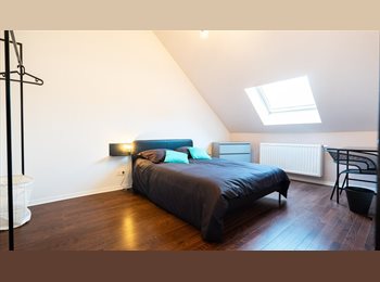 Appartager BE - Athénée 18 chambre 7, Charleroi - 585 € pm