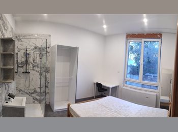 Appartager BE - Chambre Angel Proche Barbou Douche privée, Liège - 480 € pm