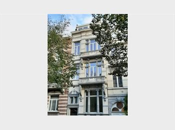 Appartager BE - Spacieux Duplex de 86 m² avec Jardin et Terrasse près de la Gare du Midi – Anderlecht, Saint Gilles Sint Gillis - 880 € pm