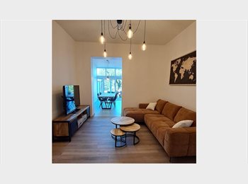 Appartager BE - Colocation filles - 2 chambres disponibles dans une maison entièrement rénovée à Namur, Namur - 450 € pm