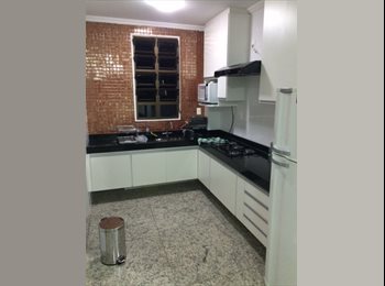Roomgo BR - Alugo quarto mobiliado em apto de luxo no Barro Preto, Belo Horizonte - R$ 1.599 Por mês