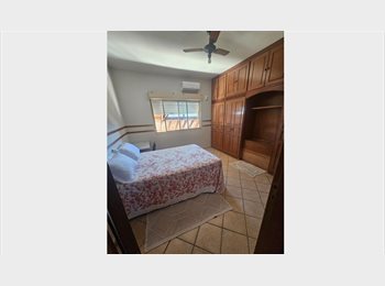 Roomgo BR - Quarto aconchegante em casa de família, Campo Grande - R$ 1.500 Por mês