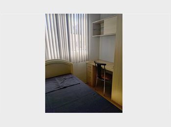 Roomgo BR - Quarto mobiliado, Belo Horizonte - R$ 1.100 Por mês