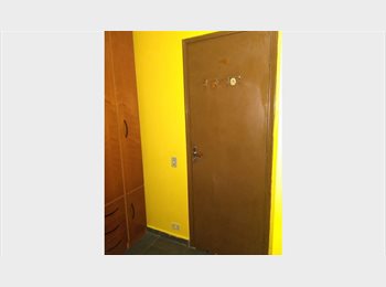 Roomgo BR - Quarto mobiliado para rapazes, Santo Amaro - R$ 980 Por mês