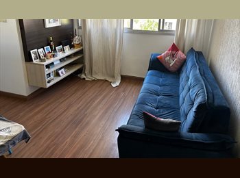 Roomgo BR - Quarto para alugar em apartamento no Parque Industrial - São José dos Campos, São José dos Campos - R$ 1.100 Por mês