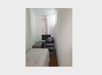 Roomgo BR - Quarto individual, no memento moram apenas mulheres e um rapaz que esta comigo há 5 anos., Santo Amaro - R$ 600 Por mês