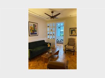 Roomgo BR - Suíte to rent in Copacabana/Posto2., Leme - R$ 3.200 Por mês