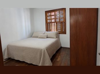 Roomgo BR - Divido casa ( quarto particular ), Saúde - R$ 2.800 Por mês