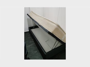 Roomgo BR - Quarto próximo do metro Carrão, Tatuapé - R$ 950 Por mês