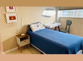 Roomgo BR - QUARTO  A DUAS QUADRAS DA AV.PAULISTA, Bela Vista - R$ 2.500 Por mês