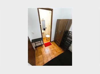 Roomgo BR - Quarto Compacto c Banheiro Próx Pça Liberdade p Estudantes e Profissionais, Belo Horizonte - R$ 900 Por mês