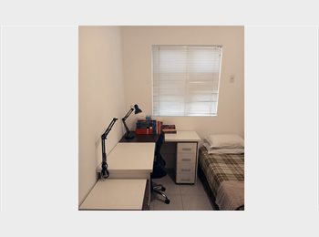 Roomgo BR - University Loft - em frente a Univille/Udesc, Joinville - R$ 1.500 Por mês