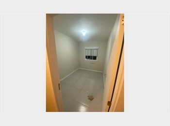 Roomgo BR - apartamento p/ estudante, Santa Maria - R$ 1.000 Por mês