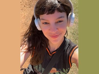Roomgo BR - Sarah - 33 - Maracanã
