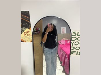 Roomgo BR - Kariny  - 26 - Liberdade