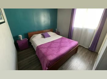 CompartoDepto CL - Moderna Habitación con Cama Doble y Baño Privado, , Todo Incluido, Valparaíso - CH$395.000 por mes