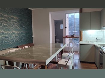 CompartoDepto CL - Habitaciones en casa tradicional remodelada, Valparaíso - CH$270.000 por mes