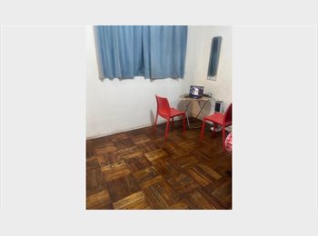 CompartoDepto CL - Barato Arriendo de Pieza - Mujer, Santiago Centro - CH$150.000 por mes