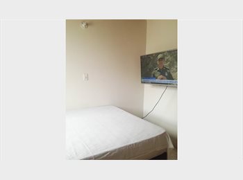 CompartoApto CO - Habitación amoblada en Laureles disponible inmediata., Medellín - COP$ 750.000 por mes