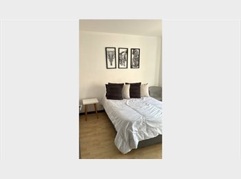 CompartoApto CO - Habitación con baño privado en Poblado loma Balsos, Envigado - COP$ 1.800.000 por mes