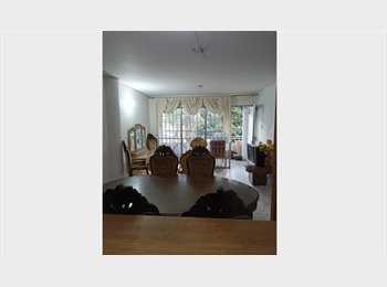 CompartoApto CO - Habitación en Envigado, para Dama, cerca al C.C Viva Envigado, Envigado - COP$ 900.000 por mes