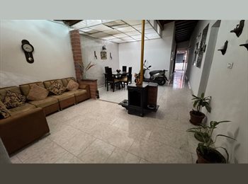 CompartoApto CO - Habitacion amoblada- 580000, Medellín - COP$ 580.000 por mes