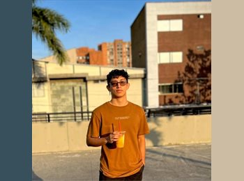 CompartoApto CO - Juan - 22 - Medellín