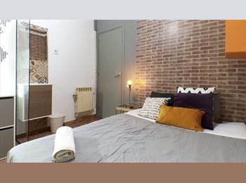 Roomgo ES - RH3-R13 Habitación grande y recién reformada., Eixample - 880 € por mes