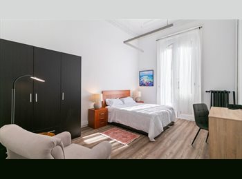 Roomgo ES - Habitación premium con baño compartido en piso recién reformado en el centro de Barcelona, Eixample - 800 € por mes