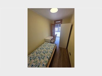 Roomgo ES - Habitación confortable en Maresme i Forum, Sant Martí - 540 € por mes