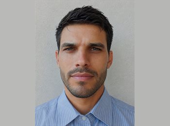 Roomgo ES - Cristian - 40 - Burgos