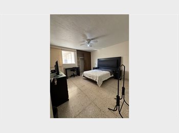 Roomgo MX - Cuarto amueblado a 5 mins de Galerías, Zapopan - MX$5,500 por mes
