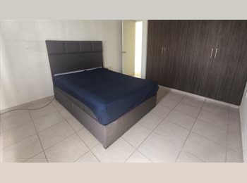 Roomgo MX - Cuarto amueblado + Alberca, Querétaro - MX$4,500 por mes