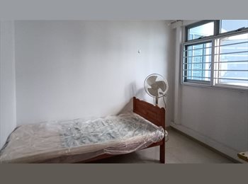 Roomgo SG - Sengkang West Way, Common Room, for rent, Seletar - $600 pm